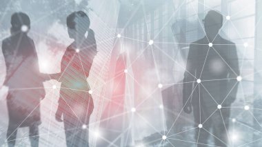 Genel ağ bağlantısı. Modern şehir arkaplanındaki insanları siluetler.