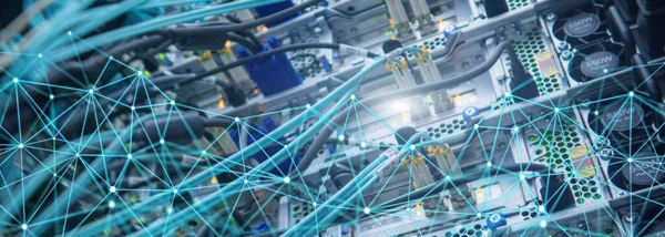 Telekommunikation globale Netzwerkstruktur und Netzwerkkonzept auf panoramischem Server-Hintergrund. — Stockfoto
