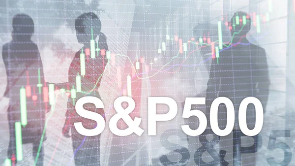 Az emberek sziluettek az amerikai tőzsdén index S P 500 - SPX. — Stock Fotó