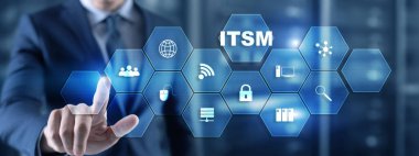 Business Technology internet konsepti. İş adamı dokunmatik ekran arayüzündeki düğmeye basar ve onu servis yönetimi olarak seçer.