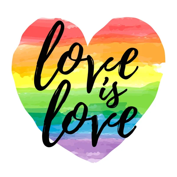 El amor es letras de amor en la forma del corazón del espectro del arco iris acuarela. Emblema de homosexualidad aislado en blanco. Concepto de derechos LGBT. Cartel de desfiles modernos, pancarta, tarjeta de invitación, diseño de estampado de camiseta . — Vector de stock