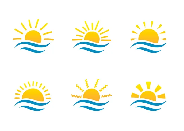 Collection de gabarits de logo Sunrise et sea cartoon. Vagues d'eau et icônes de rayon de soleil ensemble . — Image vectorielle