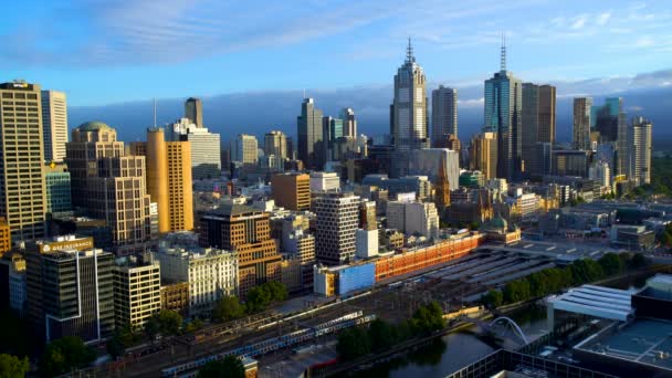 Melbourne Austrália Março 2018 Sunshine Commercial Skyline Passenger Trains Flinders — Vídeo de Stock