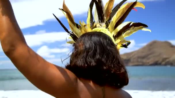 Male Female Native Marquesan People Performing Traditional Bird Dance Beach — Stock Video