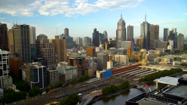 Melbourne Australie Mars 2018 Bâtiments Commerciaux Gratte Ciel Melbourne Traversant — Video