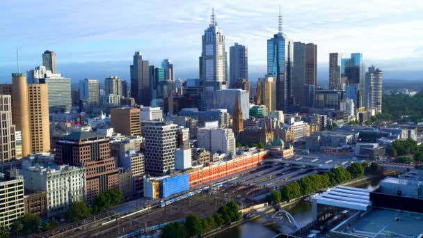 Melbourne Austrálie Březen 2018 Kancelářských Mrakodrapů Panorama Melbourne Cbd Vlaků — Stock video