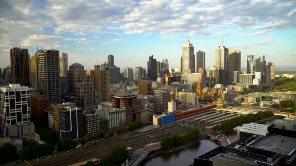 Melbourne Australien Mars 2018 Melbourne Cbd Skyline Med Flinders Street — Stockvideo