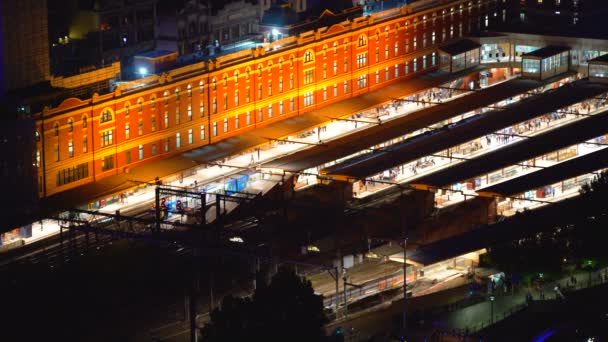 Melbourne City Pendolari Notte Partenza Treno Dalla Stazione Ferroviaria Flinders — Video Stock