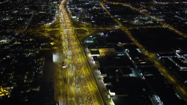 Luchtfoto Nacht Verlichte Stad Bekijken Sheikh Zayed Road Skyline Wolkenkrabbers — Stockvideo