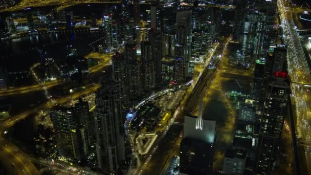 Aerial Staden Upplyst Nattvisning Business Bay Skyskrapor Dubai Creek Kommersiella — Stockvideo