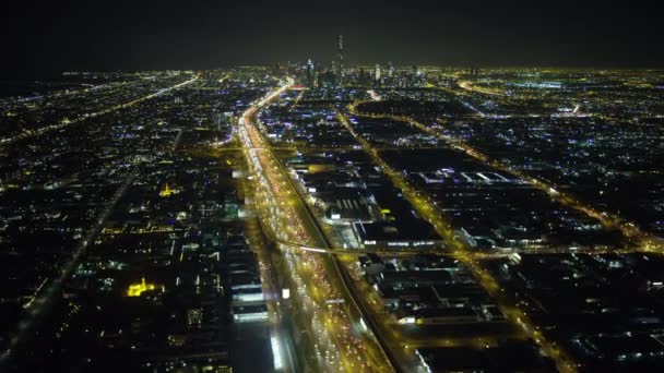 Flygfoto Natten Belysta Sheikh Zayed Road Skyline Skyskrapor Kommersiella Bostäder — Stockvideo