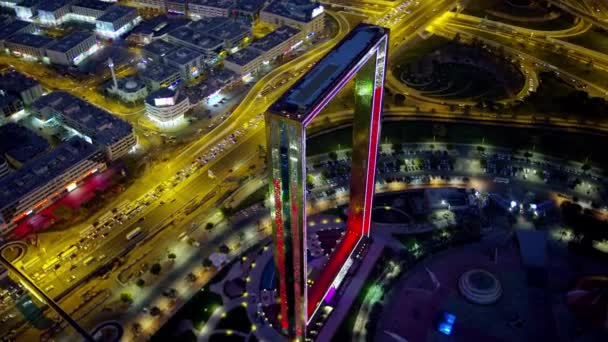 Vista Aérea Noturna Cidade Dubai Frame Marco Arquitetônico Iluminado Zabeel — Vídeo de Stock