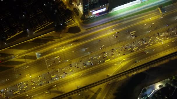 Noite Iluminada Aérea Vista Aérea Cidade Rodovia Viajante Veículo Tráfego — Vídeo de Stock