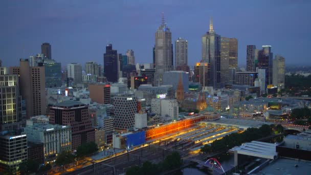 Melbourne Australia Marzo 2018 Luci Piattaforma Illuminate Della Stazione Flinders — Video Stock