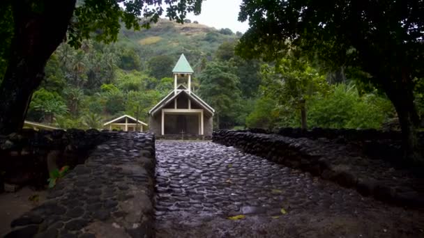 Edifício Igreja Vaitahu Remoto Ilha Tahuata Marquesas Paraíso Mar Sul — Vídeo de Stock
