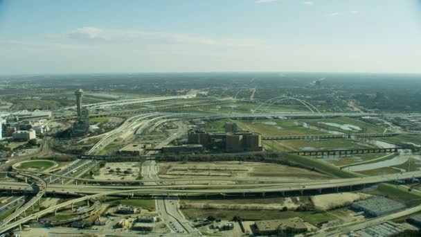 Flygfoto Reunion Observation Tower Med Roterande Restaurang Centrala City Center — Stockvideo