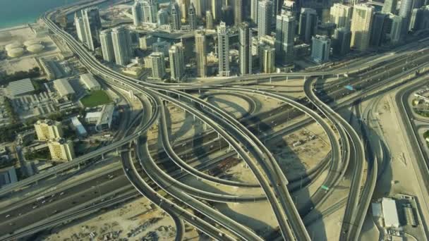 Luchtfoto Van Overhead Dubai Junction Snijpunt Sheikh Zayed Road Wolkenkrabbers — Stockvideo