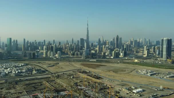 Vista Aérea Ciudad Burj Khalifa Dubai Suburbios Zona Comercial Moderna — Vídeo de stock