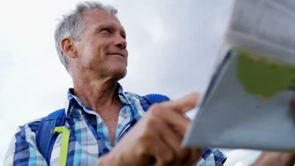 Caucasian Senior Male Traveler Backpack Planning Journey Enjoying View Aspiring — Stock Video