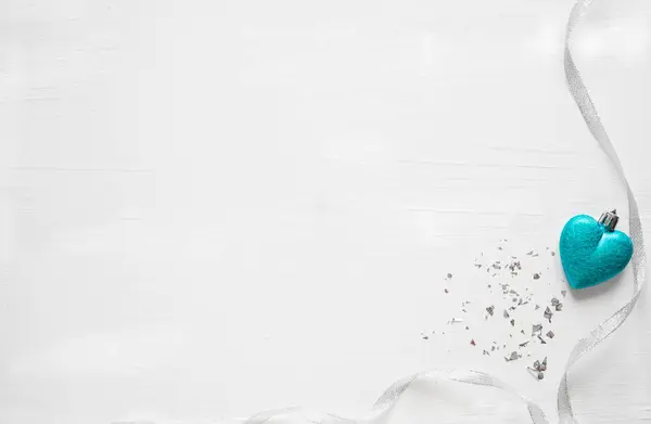 Фото Рождественская Композиция Белом Фоне Рождественская Композиция Рождественскими Украшениями Новогодняя — стоковое фото
