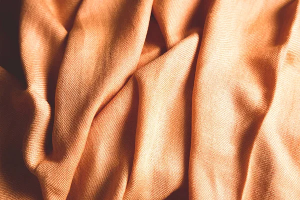 Doku güzel yumuşak yünlü kumaş dalgalar tarafından koydu.