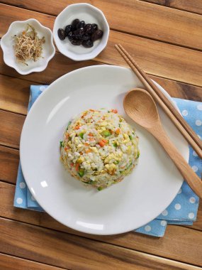 Asya gıda sebze yumurta kızarmış pilav