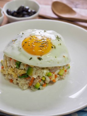 Asya gıda sebze yumurta kızarmış pilav
