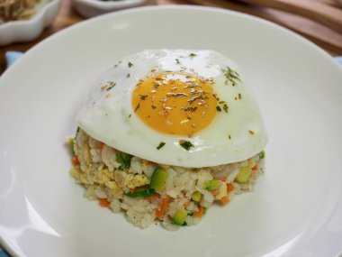 Asya gıda sebze yumurta kızarmış pilav