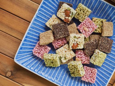 Kore geleneksel atıştırmalıkları Tatlı RicePuff, Gangjeong