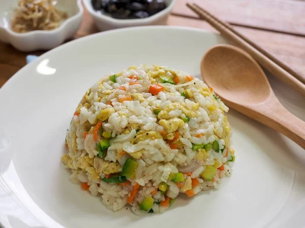 Asya gıda sebze yumurta kızarmış pilav