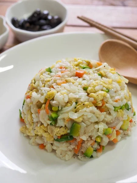 Азиатская Еда Овощные Яйца Жареный Рис — стоковое фото
