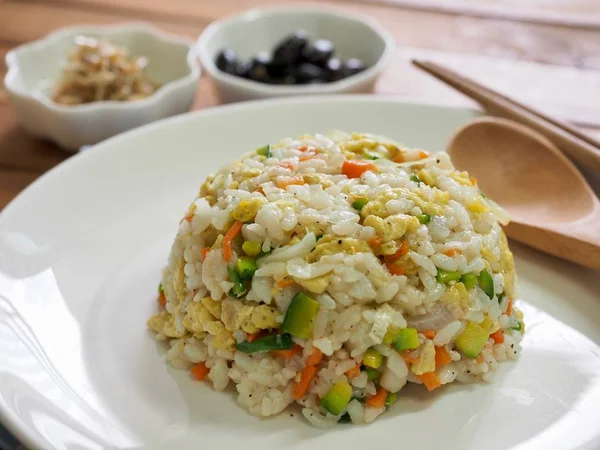 Asya gıda sebze yumurta kızarmış pilav