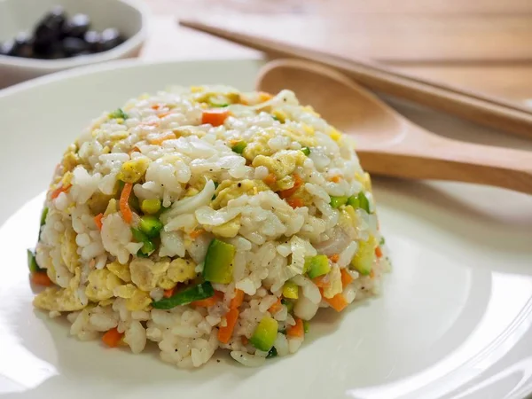 Asya gıda sebze yumurta kızarmış pilav