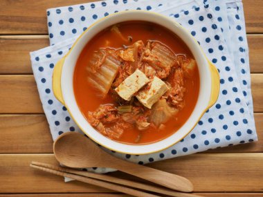 Kore yemeği Kimchi güveç, Kimchi-jjigae