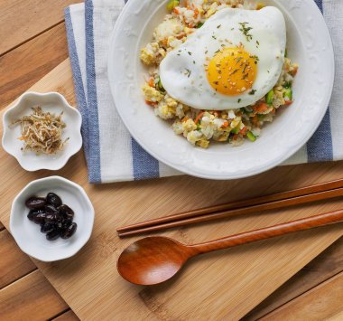 Asya gıda sebze yumurta kızarmış pilav