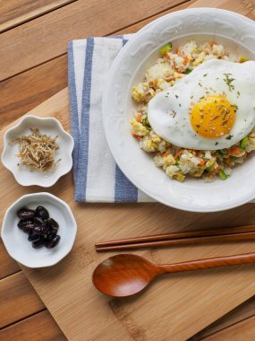 Asya gıda sebze yumurta kızarmış pilav