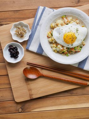 Asya gıda sebze yumurta kızarmış pilav