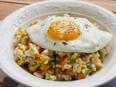 Asya gıda sebze yumurta kızarmış pilav