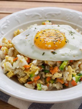 Asya gıda sebze yumurta kızarmış pilav