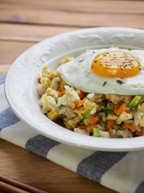 Asya gıda sebze yumurta kızarmış pilav