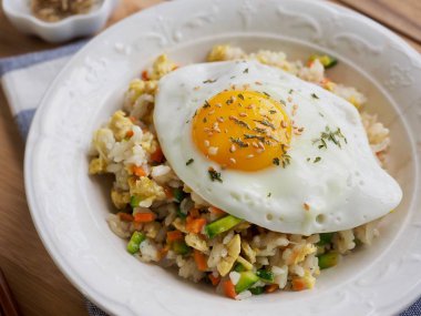 Asya gıda sebze yumurta kızarmış pilav