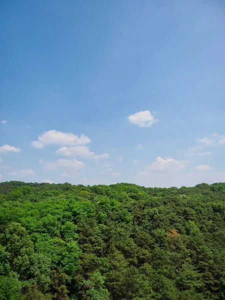 Coreia Cidade Cheongju Com Céu Claro Nuvens Montanhas — Fotografia de Stock