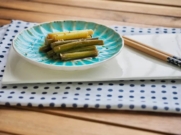 Kore Yemeği Sarımsak Sapı Simmered Soya Sosu — Stok fotoğraf