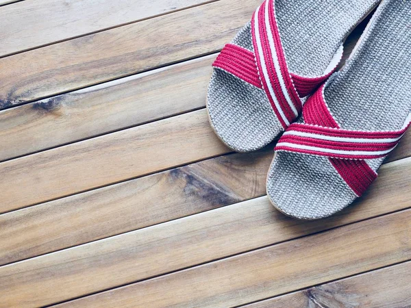 Kadınlar için yaz sandalet