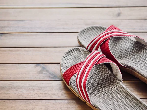 Kadınlar için yaz sandalet