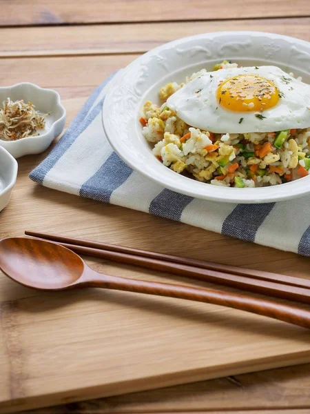 Asya gıda sebze yumurta kızarmış pilav