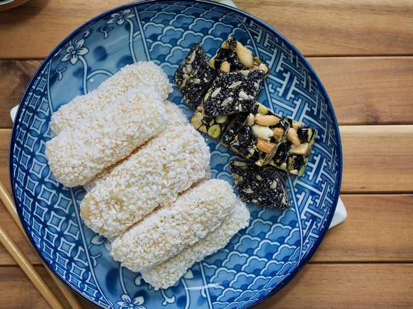 Kore geleneksel çerez yugwa, Hangwa, siyah susam gangjeong