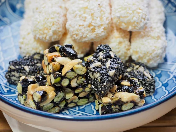 Kore geleneksel çerez yugwa, siyah susam gangjeong, Hangwa