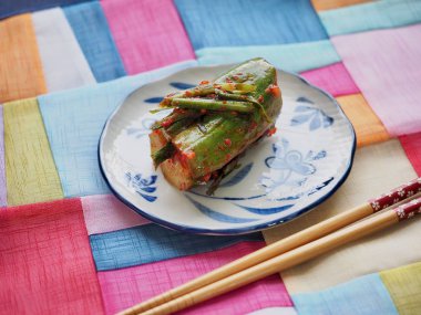 Kore yemeği doldurulmuş salatalık turşusu, salatalık turşusu, salatalık turşusu, Oi-so-bagi