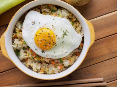 Asya gıda sebze yumurta kızarmış pilav